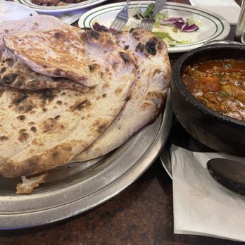 Yemen Café & Restaurant - Bread and Fahsah - Middle Eastern Near Me - Brooklyn, New York