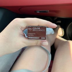 Sally Beauty Supply - misleading box of black hair dye