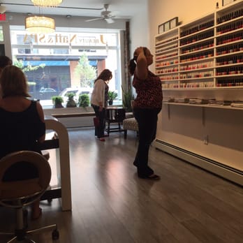 J Nail & Spa - Nail Salons Near Me - Jersey City, New Jersey