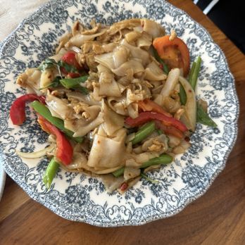 Peak - Drunken noodles - Thai Near Me - Alameda, California