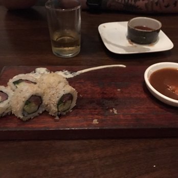 Uchiko Austin - Spicy tuna roll with aeoli sauce and chili sauce. Definitely delicious. - Sushi Bars Near Me - Austin, Texas Uchiko Austin - Spicy tuna roll with aeoli sauce and chili sauce. Definitely delicious. - Sushi Bars Near Me - Austin, Texas