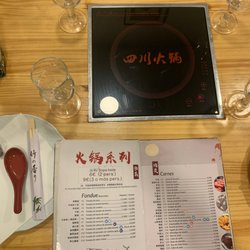 Yue Lai - Joya Oriental - Parte del menú y el plato de cocción