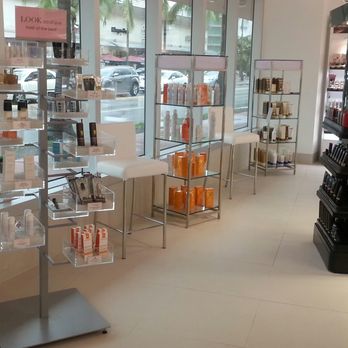 Walgreens Look Boutique & Nail Spa - The Look Boutique in Walgreens has over 30 prestige brands in skin care & cosmetics: Avene, Vichy, theBalm, LRP, No7, Soap & Glory & more - Makeup Artists Near Me - Miami Beach, Florida Walgreens Look Boutique & Nail Spa - The Look Boutique in Walgreens has over 30 prestige brands in skin care & cosmetics: Avene, Vichy, theBalm, LRP, No7, Soap & Glory & more - Makeup Artists Near Me - Miami Beach, Florida