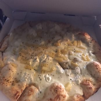 Epic Pizza & Subs - White pizza with pineapple - Pizza Near Me - St Louis, Missouri Epic Pizza & Subs - White pizza with pineapple - Pizza Near Me - St Louis, Missouri
