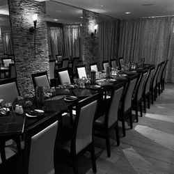 La Caverna Restaurant and Wine Bar