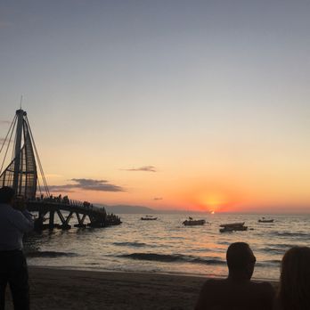 Playa de los Muertos - Beaches Near Me - Puerto Vallarta, JAL
