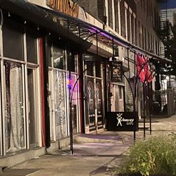 Anmwey Eatery - Outside
