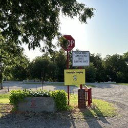 Atchley's Route 66 RV Park - Entrance