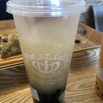 Moom Muum  - Lychee Sakura Sparkling Juice with boba. - Thai Near Me - Dallas, Texas