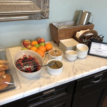 Hotel Marisol Coronado - Breakfast - Hotels Near Me - Coronado, California Hotel Marisol Coronado - Breakfast - Hotels Near Me - Coronado, California