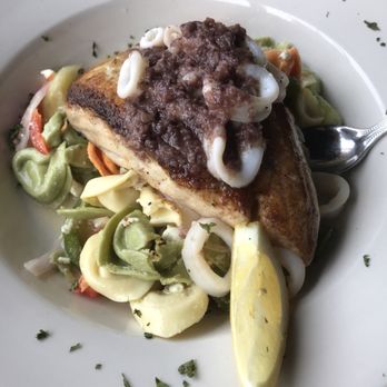 Tautog's Restaurant - Seafood Near Me - Virginia Beach, Virginia