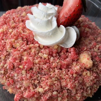 Maplelawn Farmer's Market - Strawberry Crunch Donut!!! - Farmers Market Near Me - Fulton, Maryland Maplelawn Farmer's Market - Strawberry Crunch Donut!!! - Farmers Market Near Me - Fulton, Maryland