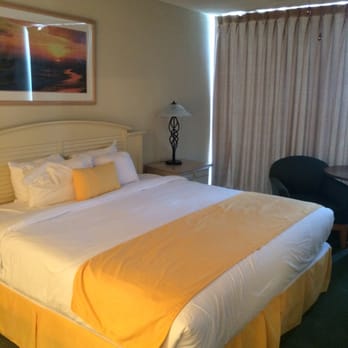 Ocean Towers Beach Club - Master bedroom - Hotels Near Me - P C Beach, Florida Ocean Towers Beach Club - Master bedroom - Hotels Near Me - P C Beach, Florida