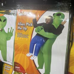 Spirit Halloween - Lol
