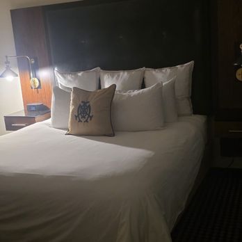The Mayo Hotel - Mayo Suite (bed) - Hotels Near Me - Tulsa, Oklahoma The Mayo Hotel - Mayo Suite (bed) - Hotels Near Me - Tulsa, Oklahoma