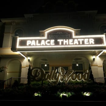 Dollywood - Amusement Parks Near Me - Pigeon Forge, Tennessee