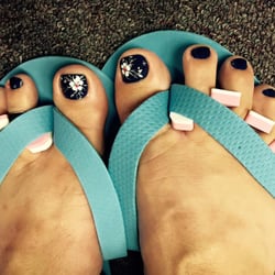 Helen's Nail Salon