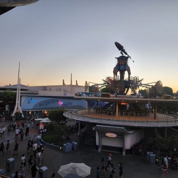 Tomorrowland Skyline Lounge - View of Tomorrowland - Amusement Parks Near Me - Anaheim, California Tomorrowland Skyline Lounge - View of Tomorrowland - Amusement Parks Near Me - Anaheim, California