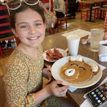 Frizzle Chicken Cafe - Breakfast & Brunch Near Me - Pigeon Forge, Tennessee Frizzle Chicken Cafe - Breakfast & Brunch Near Me - Pigeon Forge, Tennessee