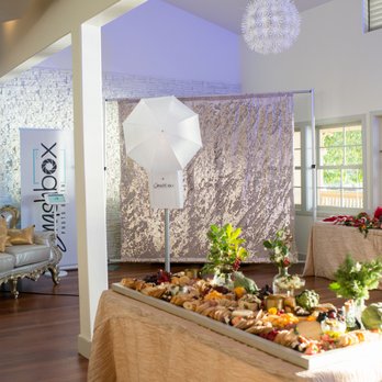 Smashbox Photo Booth - Maui Wedding Association Holiday Party 2018 - Photo Booth Rentals Near Me Smashbox Photo Booth - Maui Wedding Association Holiday Party 2018 - Photo Booth Rentals Near Me