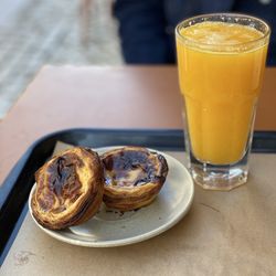 A Padaria Portuguesa Largo da Graça - Pastel de nata and orange juice