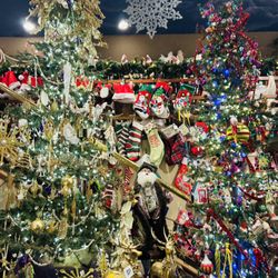 Marisa's Christmas Fantasia - The grandkids found this shop magical...I think so too!