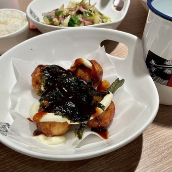 B2J Fish Soup - Takoyaki - Chinese Near Me - Edison, New Jersey