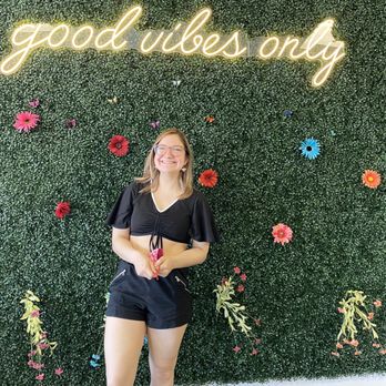 The Vibe - Great place to hang with friends - Juice Bars & Smoothies Near Me - Hudson, New Hampshire