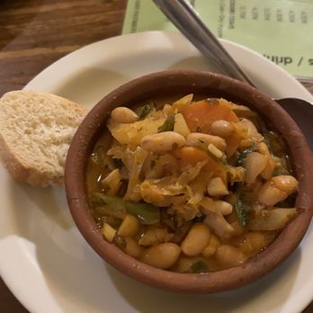 Poë - Northern bean soup - Pubs Near Me - Granada, GR