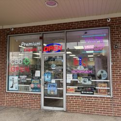 Mohegan Smoke Shop - Open as...