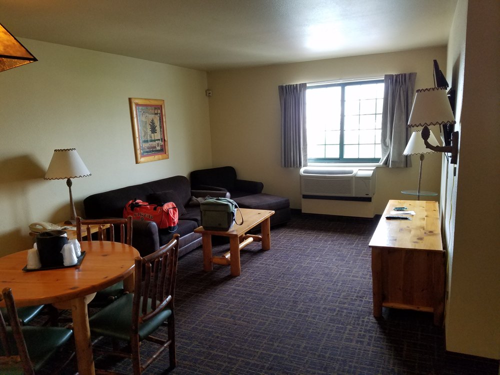TUNDRA LODGE RESORT- WATERPARK & CONFERENCE CENTER - 117 Photos & 91