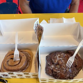 Hurts Donut - Donuts Near Me - El Paso, Texas