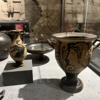 Pompeii - Parco Archeologico - Vases - Landmarks & Historical Buildings Near Me - Pompei, NA