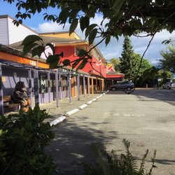 Harrison Village Mall - .. sunny, early-morning view - quiet, stores not open.