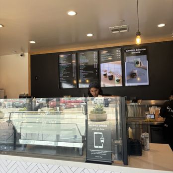 Blk Dot Coffee - Inside - Coffee & Tea Near Me - Long Beach, California