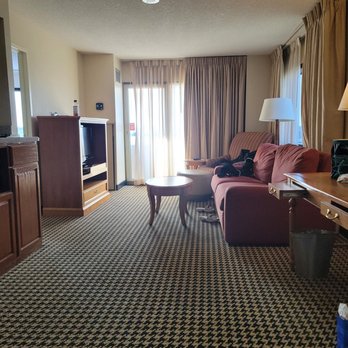 Hilton Chicago/Oak Brook Suites - Hotels Near Me - Oakbrook Terrace, Illinois Hilton Chicago/Oak Brook Suites - Hotels Near Me - Oakbrook Terrace, Illinois