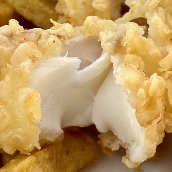 Cody's La Jolla - Moist, meaty, perfectly crispy Fish and Chips! - Breakfast & Brunch Near Me - La Jolla, California