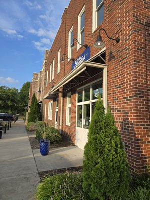 The Loyalist Market by null