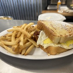Parkton Grill on Main - Breakfast burger
