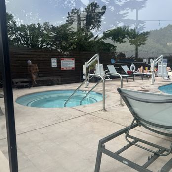 Castle Inn - Hotels Near Me - Cambria, California