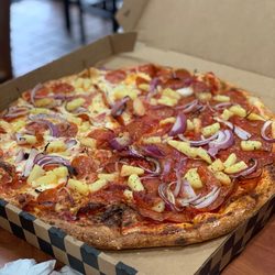 19th Street Pizzeria - XL custom pizza