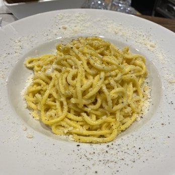Roscioli - Cacio e pepe - Salumerie Near Me - Rome, RM