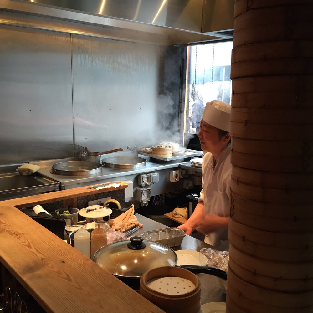 Beijing Dumpling - Great entertainment while waiting for take away. - Dim Sum Near Me - London, XGL