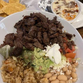 Taqueria Mi Casita - Steak bowl. The steak is so tender and delicious. Fresh guacamole, fresh veggies AND I love my beans this way! - Mexican Near Me - Martinez, Georgia Taqueria Mi Casita - Steak bowl. The steak is so tender and delicious. Fresh guacamole, fresh veggies AND I love my beans this way! - Mexican Near Me - Martinez, Georgia