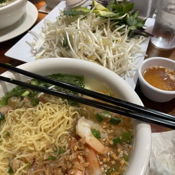 Anh Hong Pho & Cafe - Cafes Near Me - Upper Darby, Pennsylvania Anh Hong Pho & Cafe - Cafes Near Me - Upper Darby, Pennsylvania
