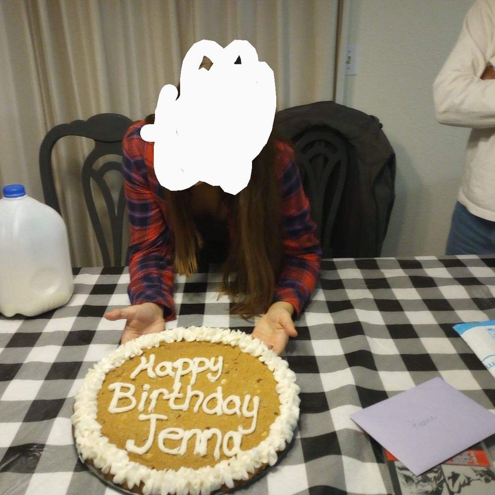 Misspelled birthday cake.