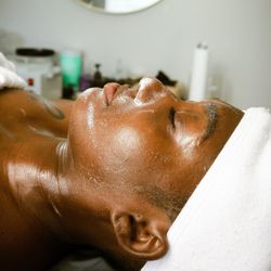 Leaux Maintenance Skin Studio 