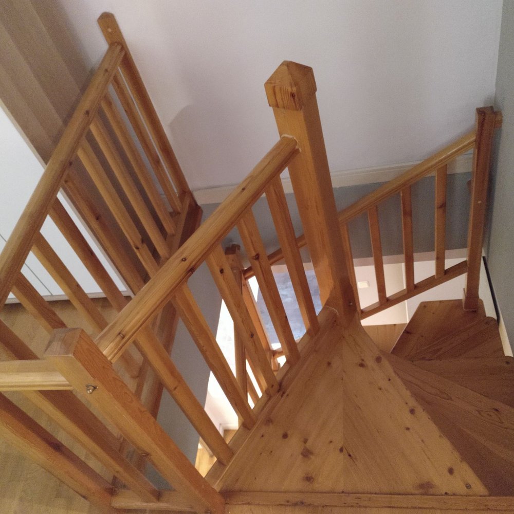 Apartamentos Cuatro Torres - Stairs - Apartments Near Me - Madrid, M