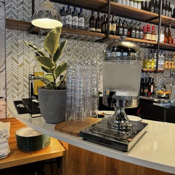 Olive & Finch Denver Center Performing Arts - Cold water options - Cafes Near Me - Denver, Colorado