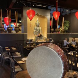 98 Asian Bistro - Interior